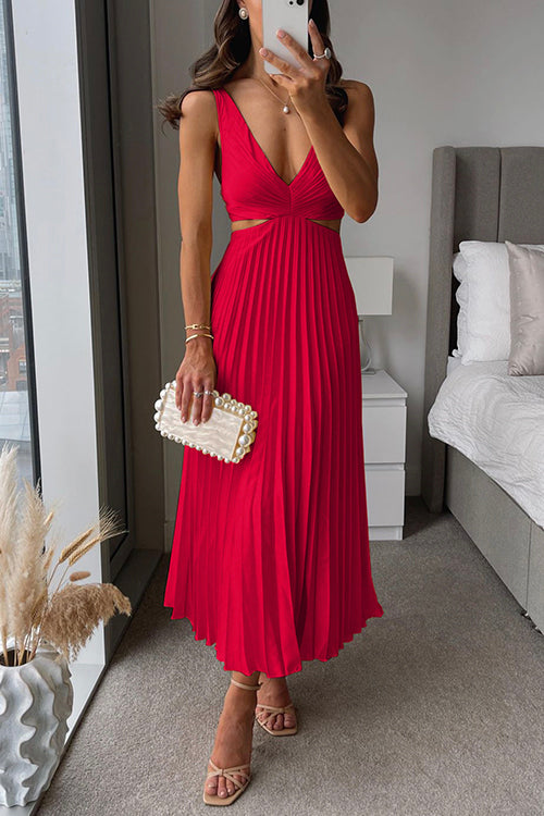 Grace | Flowy Pleated Maxi Dress